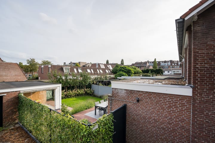 Photo 39 of Graafschap Hornelaan 16