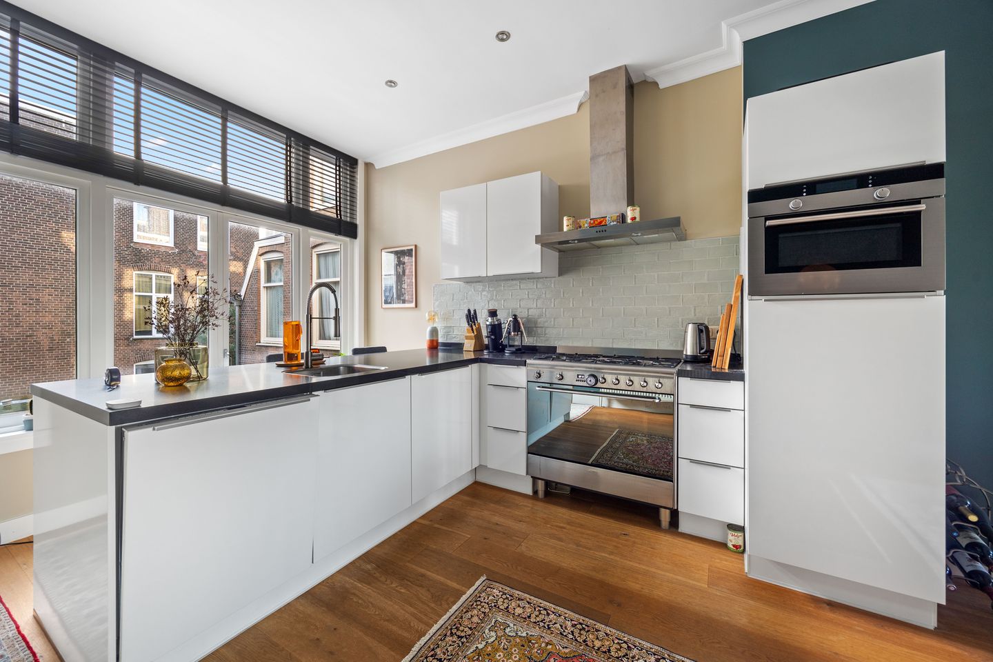 Foto 10 van De Constant Rebecqueplein 28