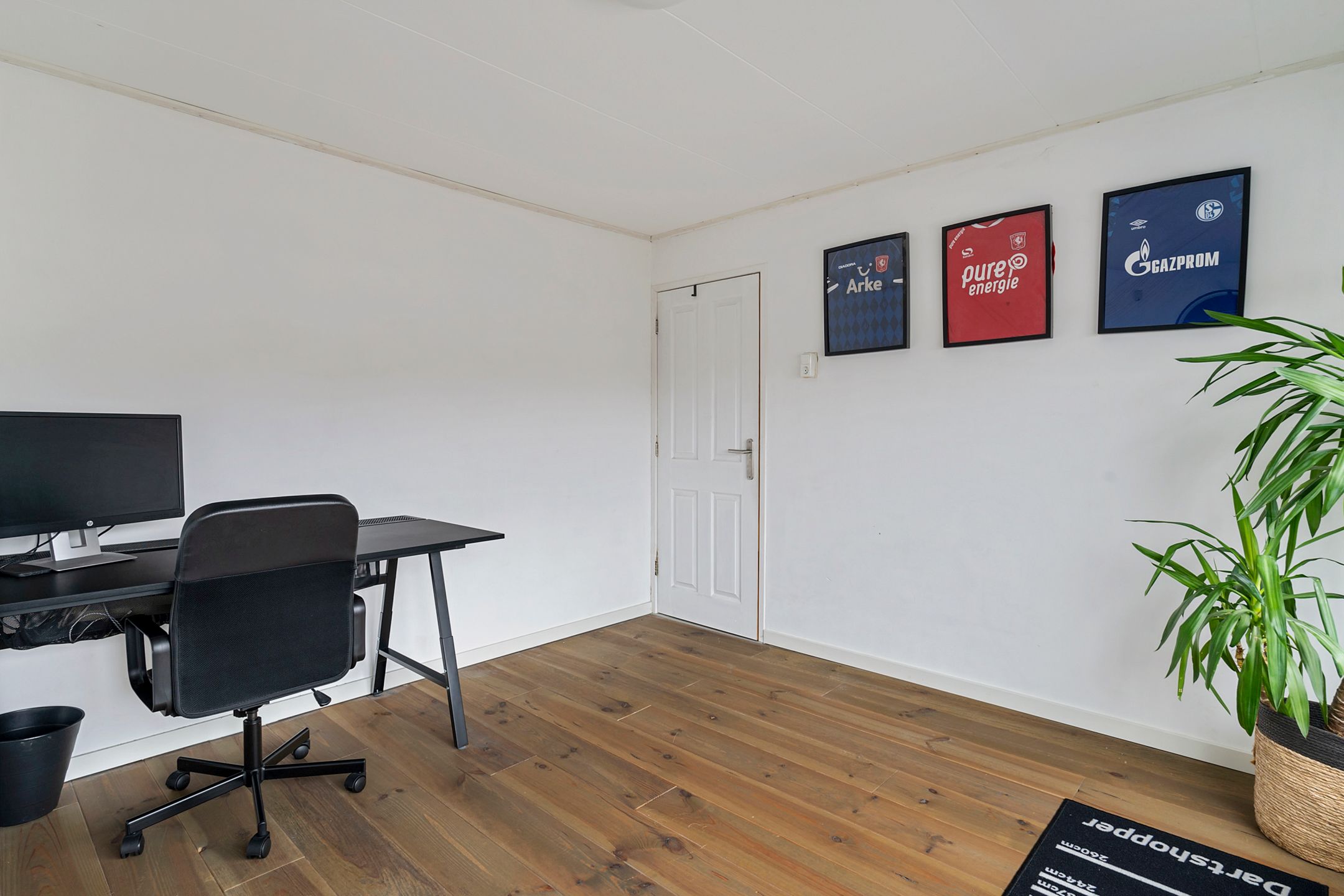 Foto 21 van Robert Scottstraat 136