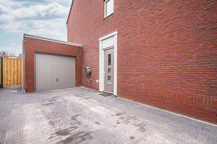 Foto 10 van Moerasstraat 35