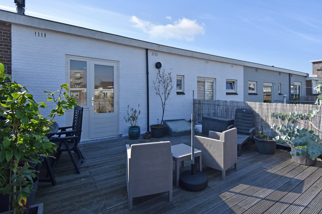 Foto 43 van Pinksterbloemplein 17