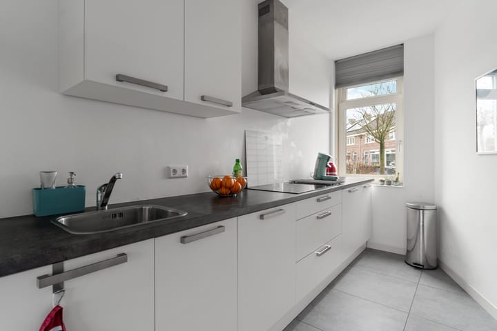 Photo 13 of Jan Luykenstraat 14