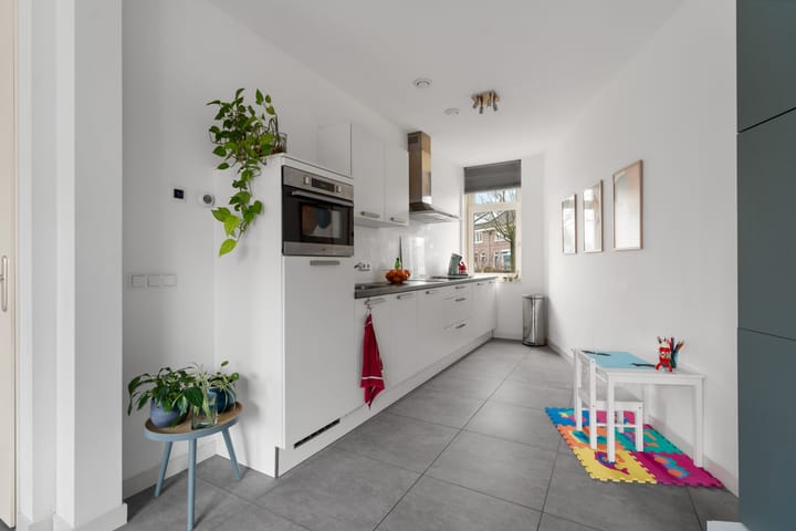 Photo 14 of Jan Luykenstraat 14