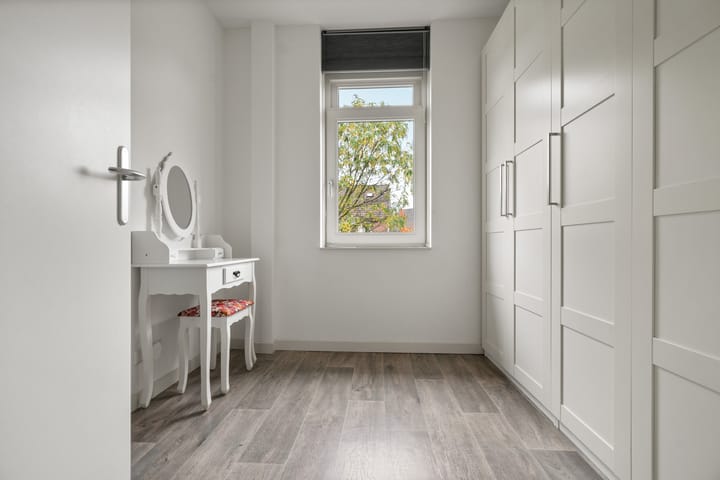 Photo 23 of Jan Luykenstraat 14