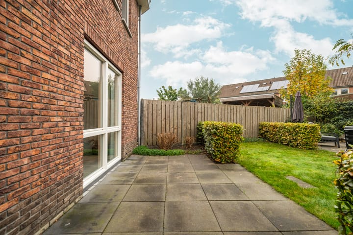 Photo 38 of Jan Luykenstraat 14