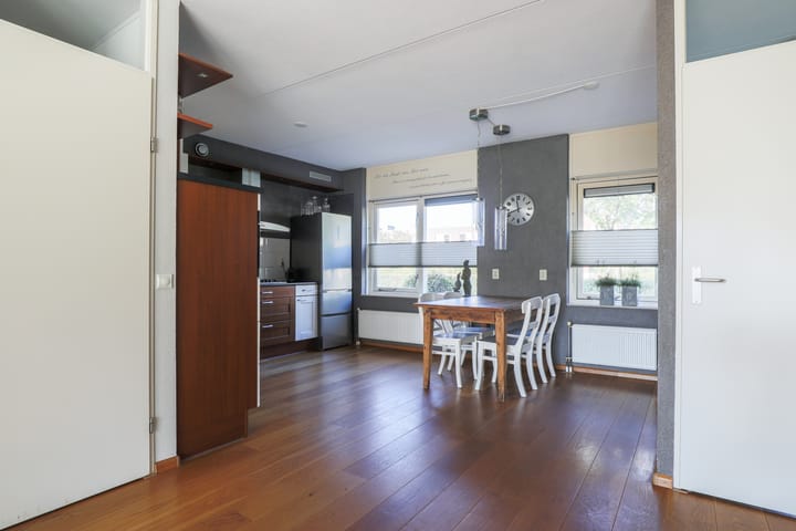 Foto 12 van Kompas 22