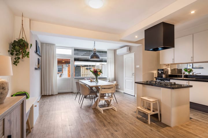 Foto 3 van Tromplaan 101