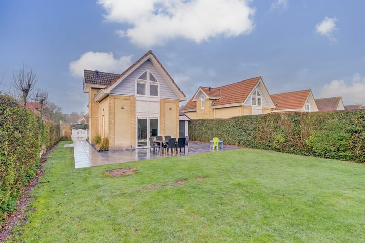 Vrijstaande woning te koop: Helmgras 21, Kamperland