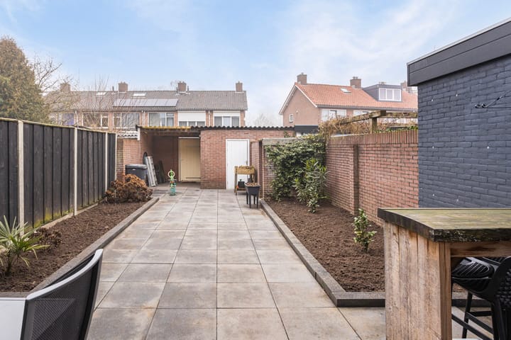 Foto 23 van Leeuwerikstraat 9