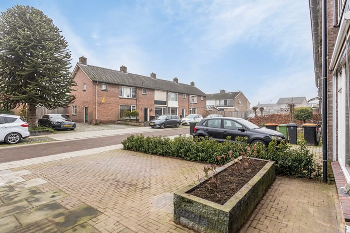 Foto 27 van Leeuwerikstraat 9