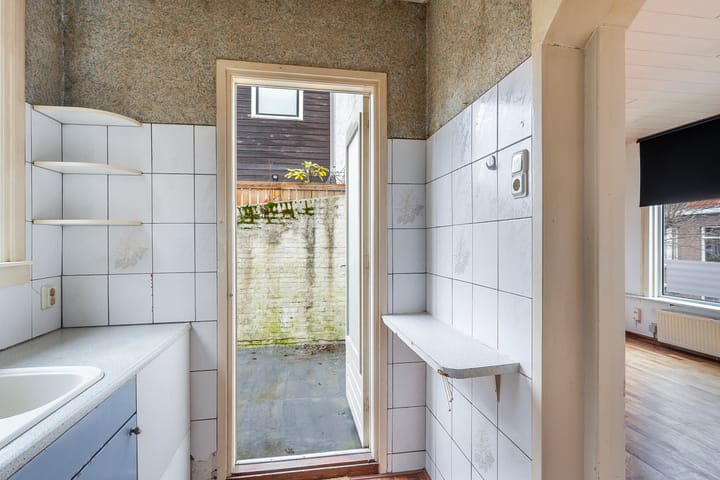 Photo 10 of Jan Vermeerstraat 36-B