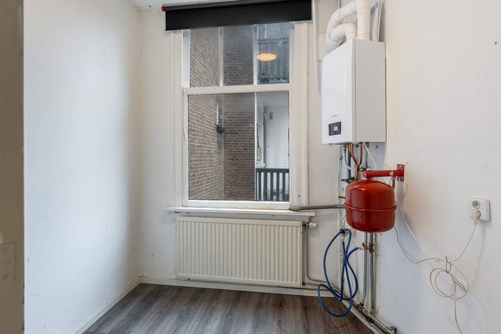 Photo 16 of Jan Vermeerstraat 36-B