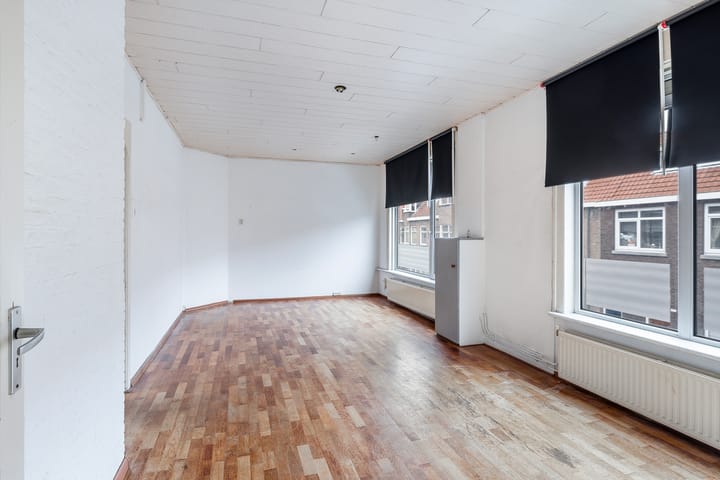 Photo 23 of Jan Vermeerstraat 36-B