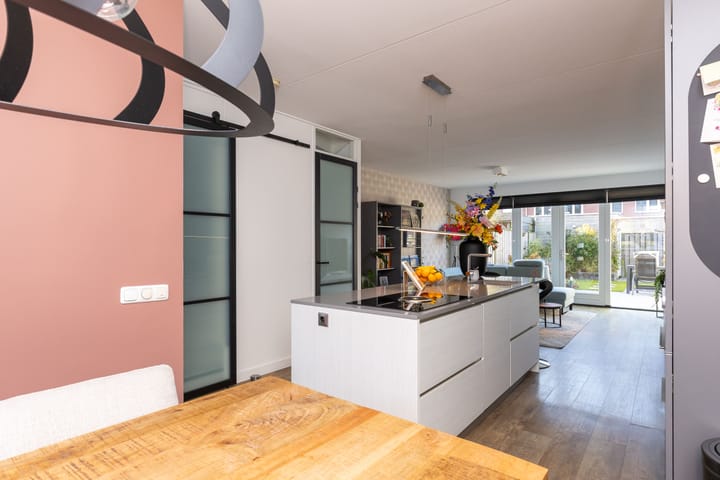 Foto 24 van Adriaan Anthoniszstraat 17