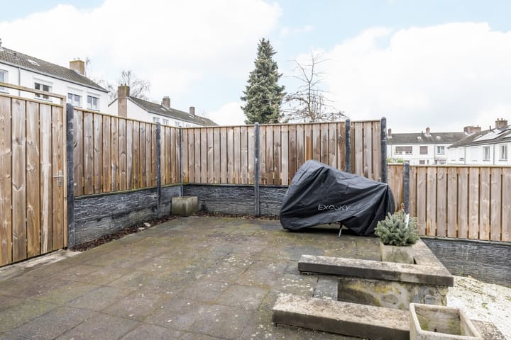 Foto 30 van Vrijdagstraat 21