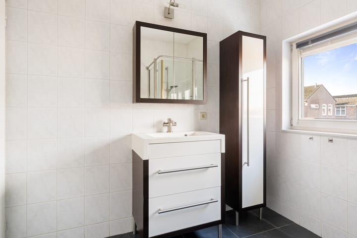 Foto 36 van Graaf Engelbrechtstraat 1