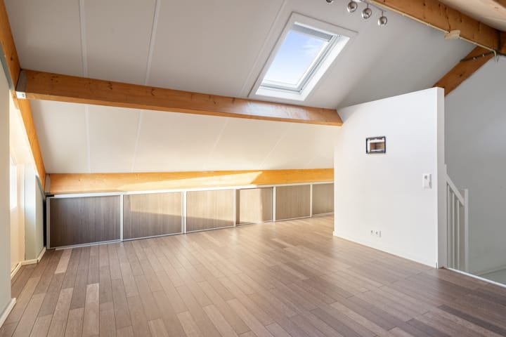 Foto 43 van Graaf Engelbrechtstraat 1