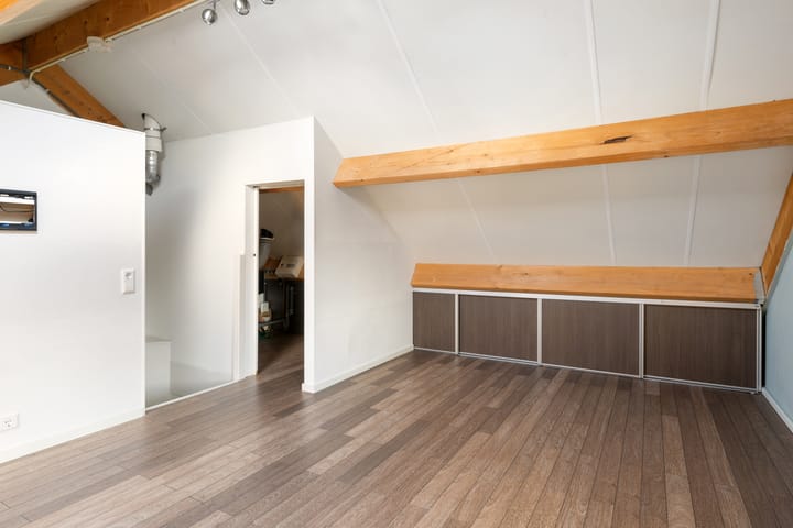 Foto 45 van Graaf Engelbrechtstraat 1