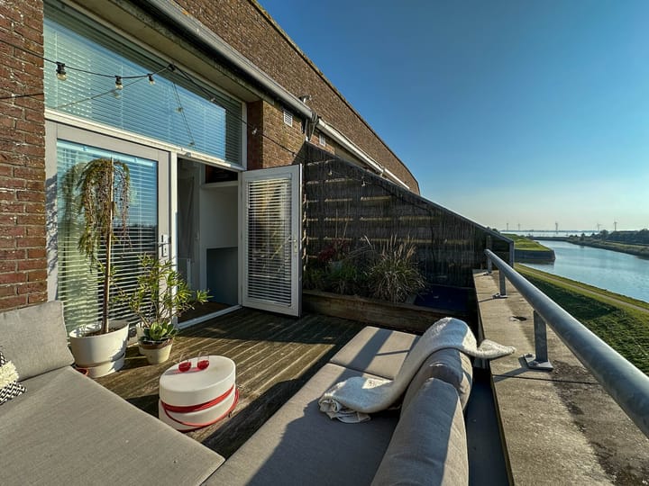 Foto 48 van Burgemeester van der Jagtkade 39