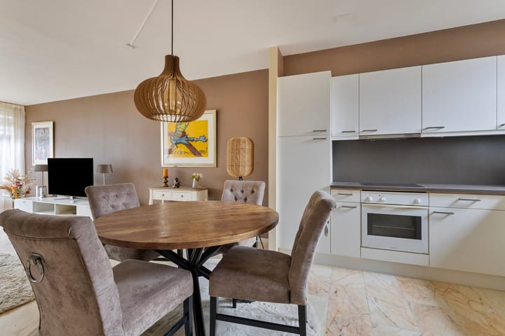 Photo 13 of Meervalweg 80