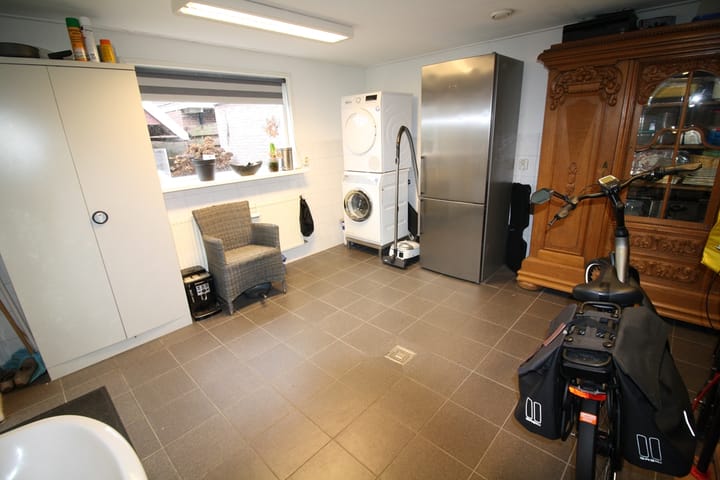 Photo 10 of Laan '40-'45 146