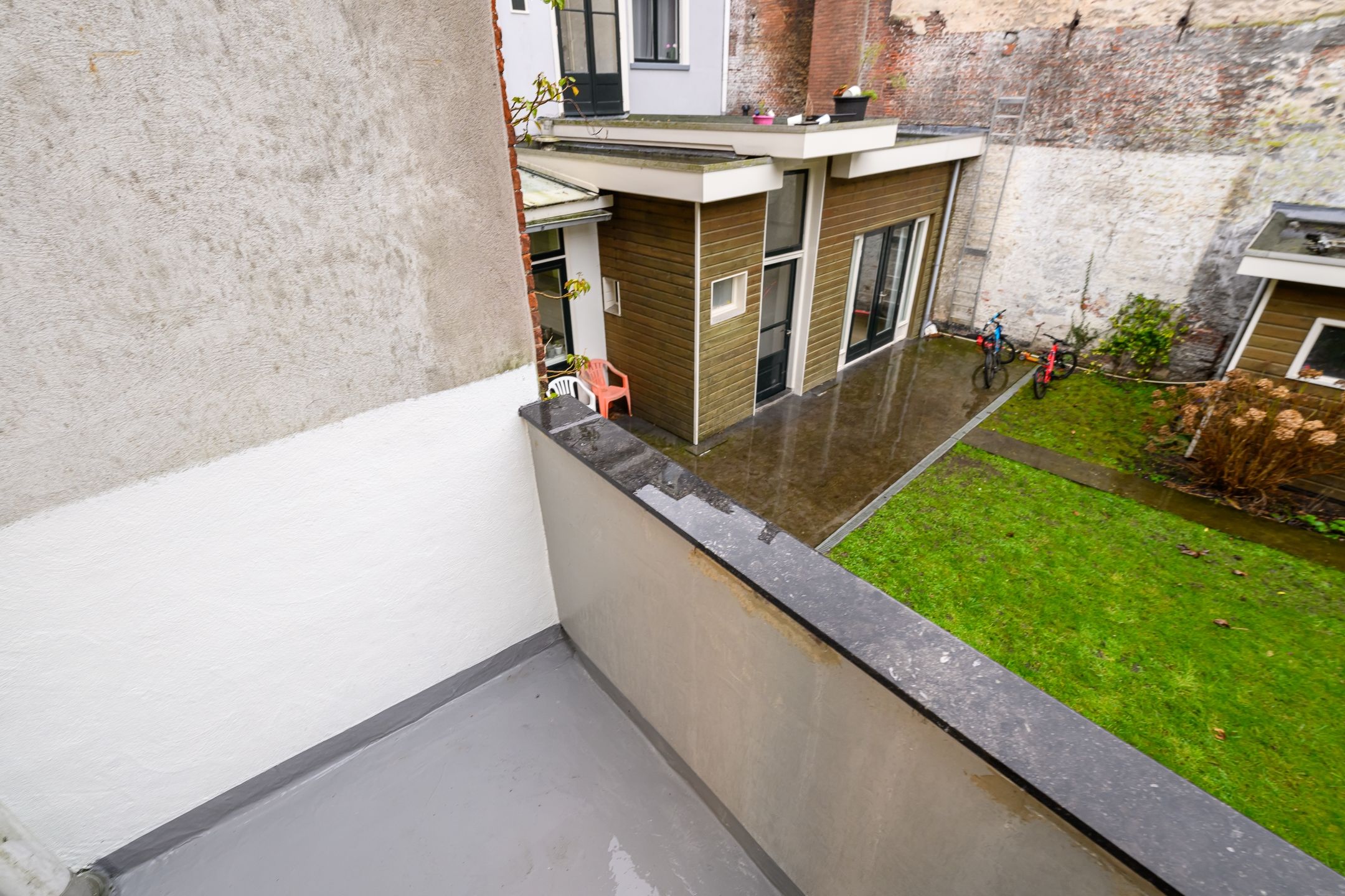 Photo 12 of Kort Rapenburg 15-A