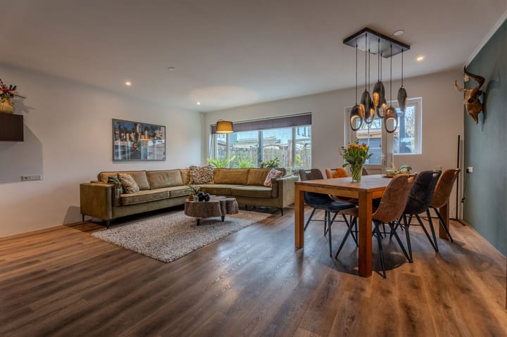 Foto 2 van Menadostraat 21