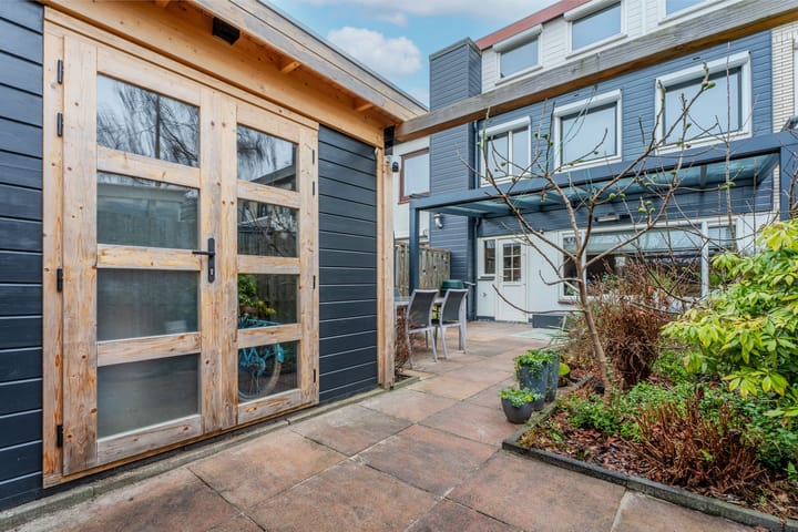 Foto 22 van Menadostraat 21