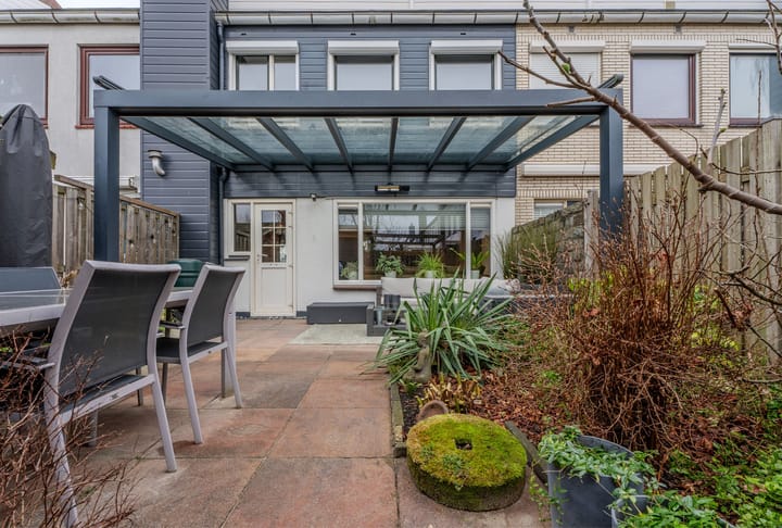 Foto 23 van Menadostraat 21