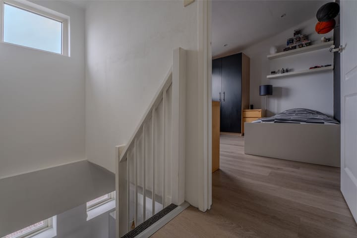 Foto 40 van Menadostraat 21