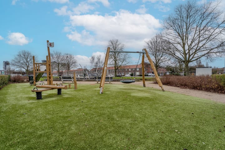 Foto 43 van Menadostraat 21