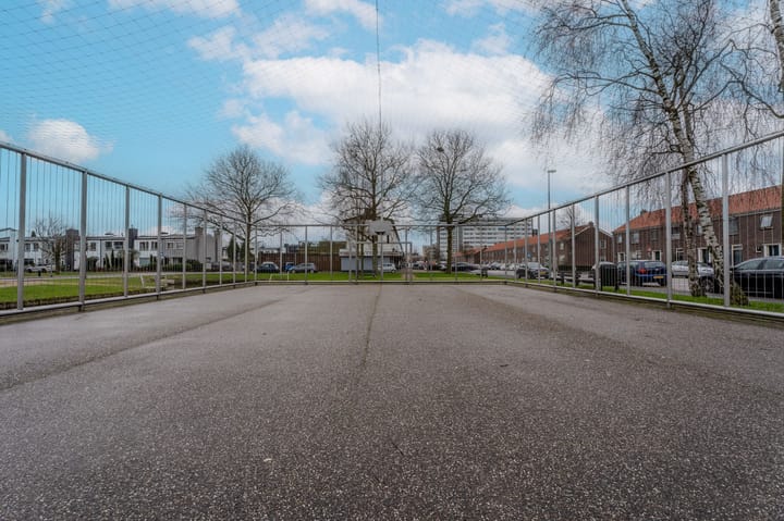 Foto 44 van Menadostraat 21