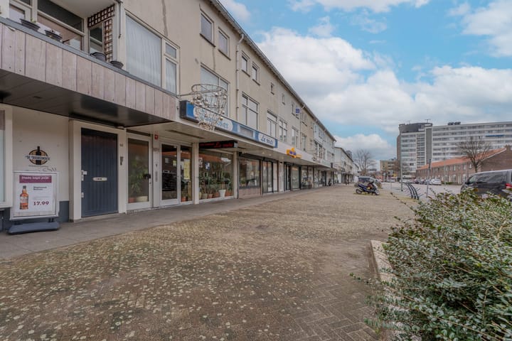 Foto 45 van Menadostraat 21