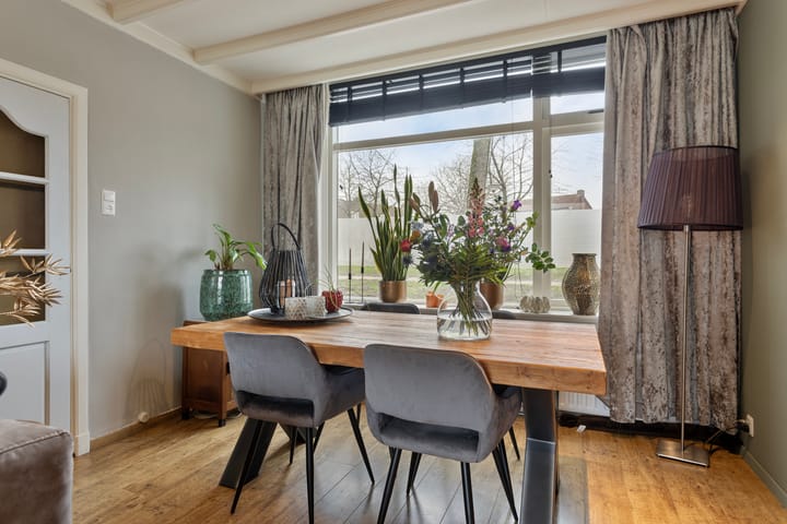 Foto 9 van Emmaplein 11