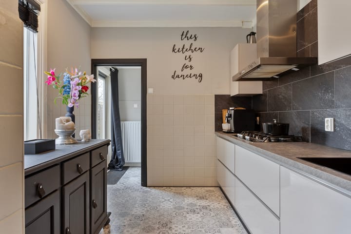 Foto 12 van Emmaplein 11