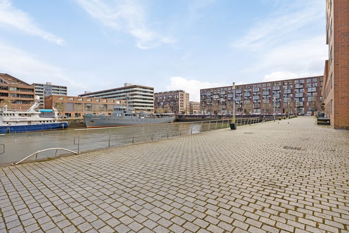 Foto 23 van Willem Molenbroekplein 50