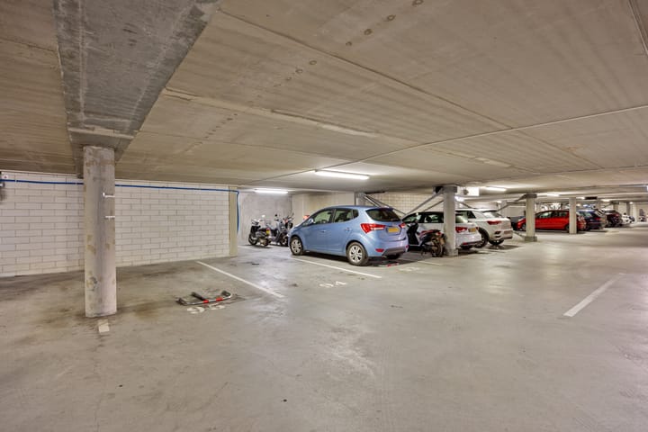 Foto 24 van Willem Molenbroekplein 50