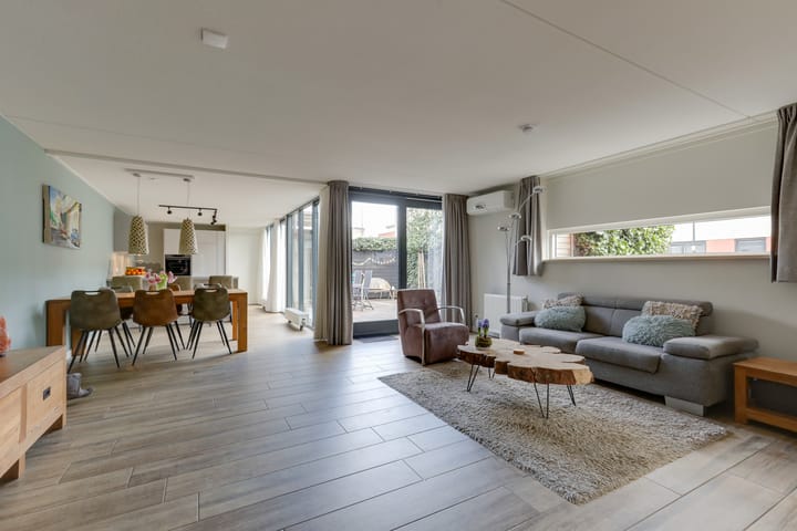 Foto 7 van Alfred Mozerplein 22