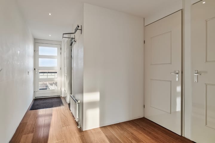 Foto 12 van Midden-Scheepvaartstraat 29