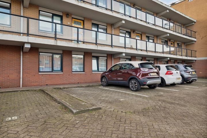 Foto 32 van Midden-Scheepvaartstraat 29