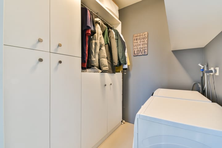 Photo 29 of Titus van Rijnstraat 164