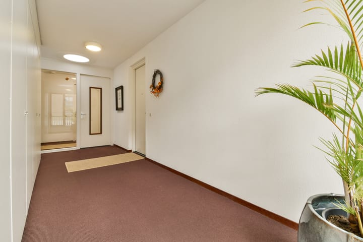 Photo 31 of Titus van Rijnstraat 164