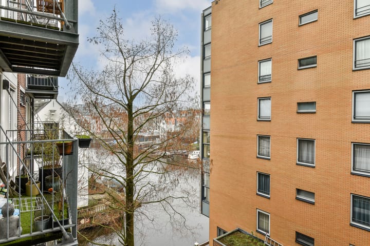 Foto 10 van Planciusstraat 19-E3