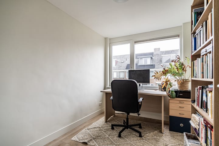 Foto 35 van van Wassenaarstraat 9