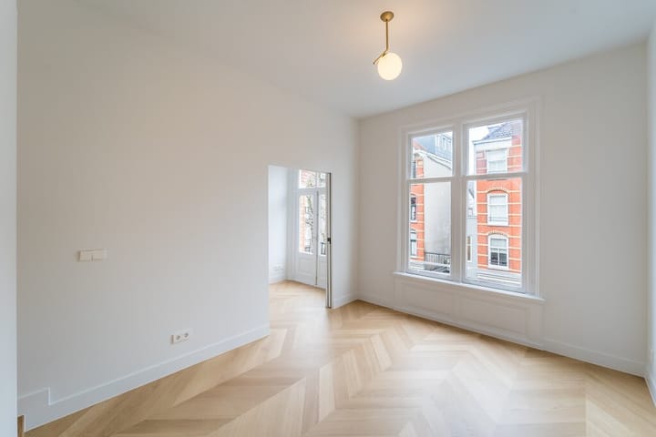 Foto 10 van Van Breestraat 73-C