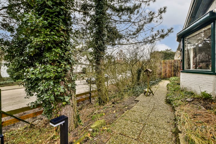 Foto 4 van Jhr. P.N. Quarles van Uffordlaan 1