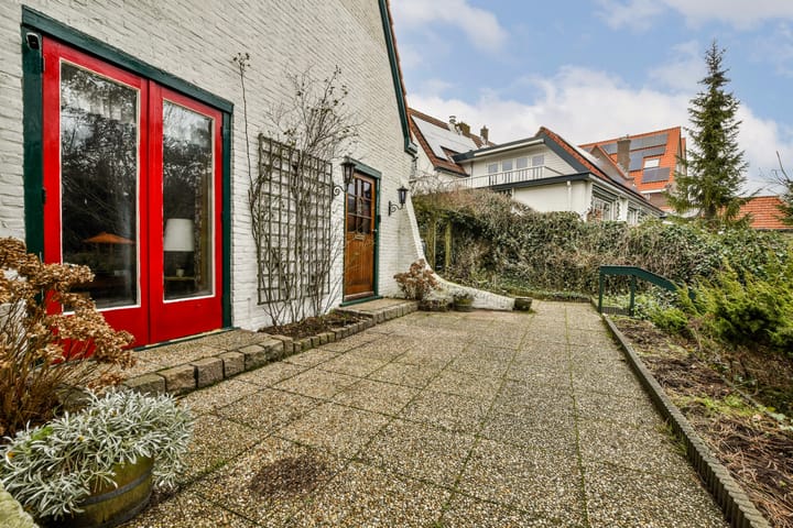 Foto 18 van Jhr. P.N. Quarles van Uffordlaan 1