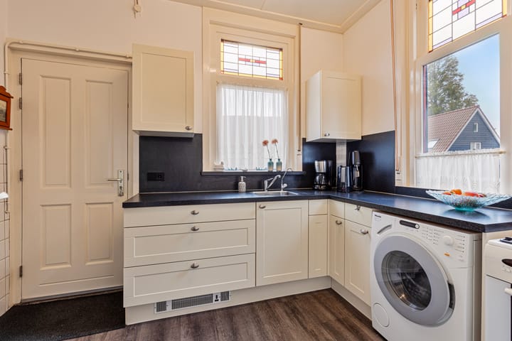 Photo 11 of Molendijk 15