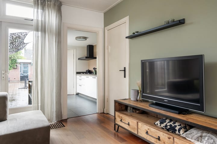 Foto 12 van Van Riebeekstraat 78