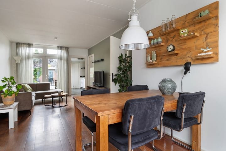 Foto 13 van Van Riebeekstraat 78